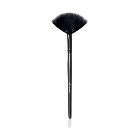 e.l.f. Studio Fan Brush